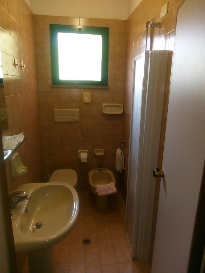 Hotel Valentino Пинарела Екстериор снимка