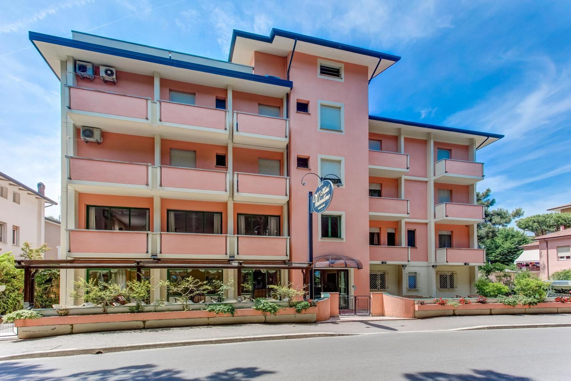 Hotel Valentino Пинарела Екстериор снимка