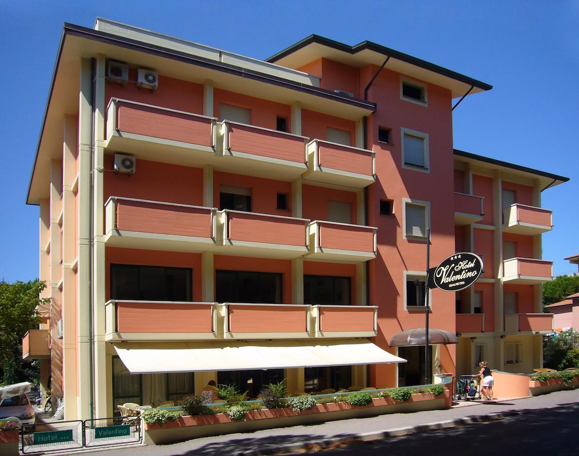 Hotel Valentino Пинарела Екстериор снимка