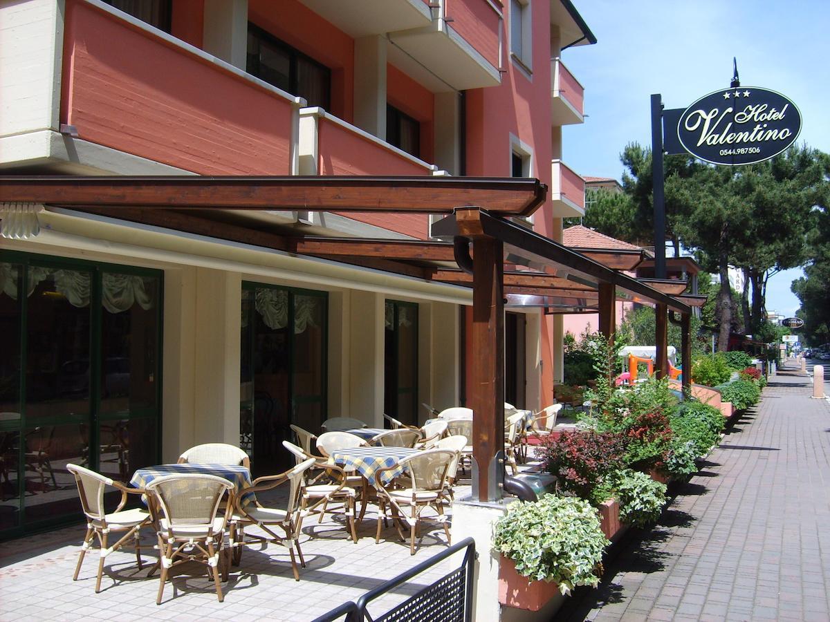 Hotel Valentino Пинарела Екстериор снимка