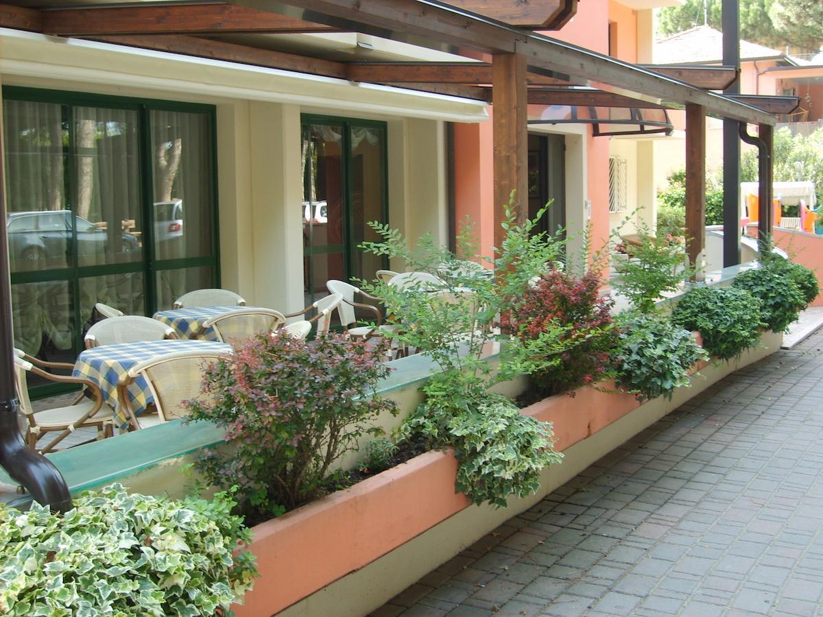 Hotel Valentino Пинарела Екстериор снимка