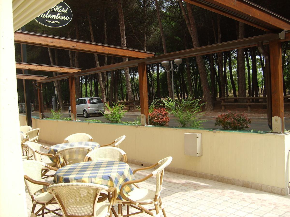 Hotel Valentino Пинарела Екстериор снимка