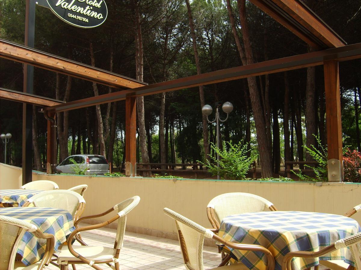 Hotel Valentino Пинарела Екстериор снимка