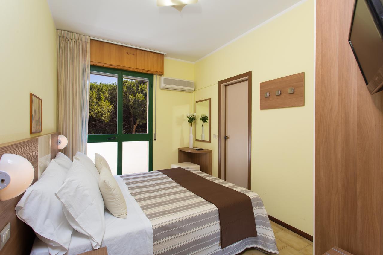 Hotel Valentino Пинарела Стая снимка